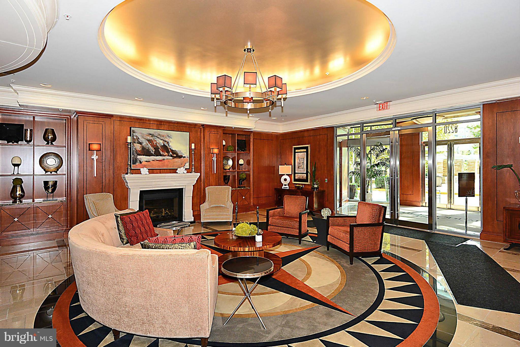 Mclean, VA 22102,8220 CRESTWOOD HEIGHTS DR #915