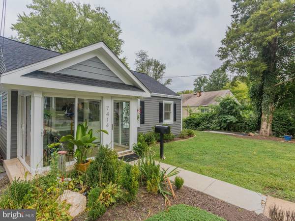 7414 PAXTON RD, Falls Church, VA 22043