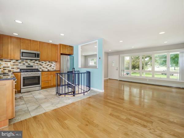 15 SAINT DUNSTANS RD, Hatboro, PA 19040