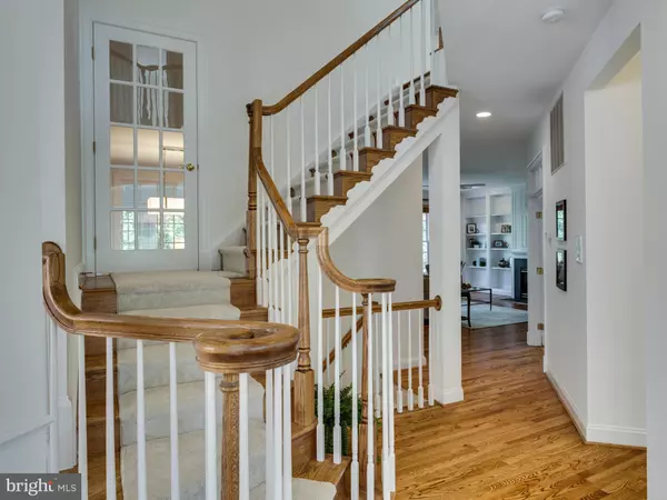 Mclean, VA 22101,1559 DOMINION HILL CT