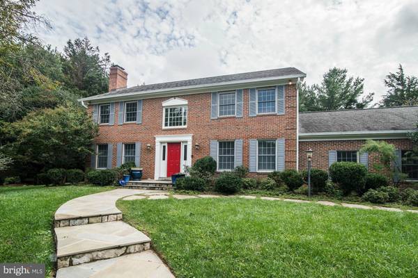 8206 FALSTAFF RD, Mclean, VA 22102