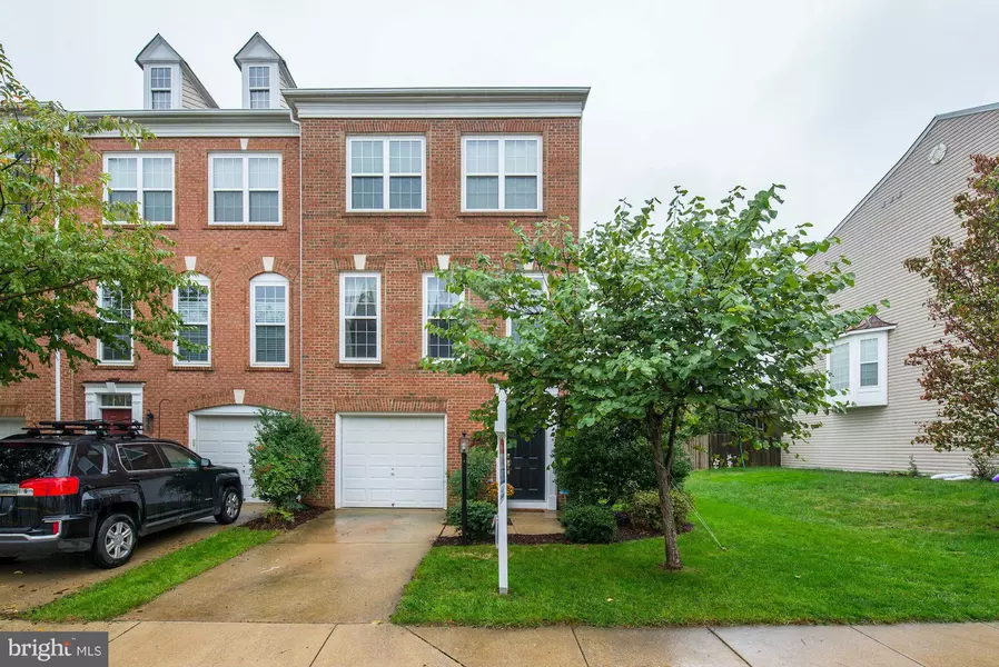 8231 SINGLELEAF LN, Lorton, VA 22079