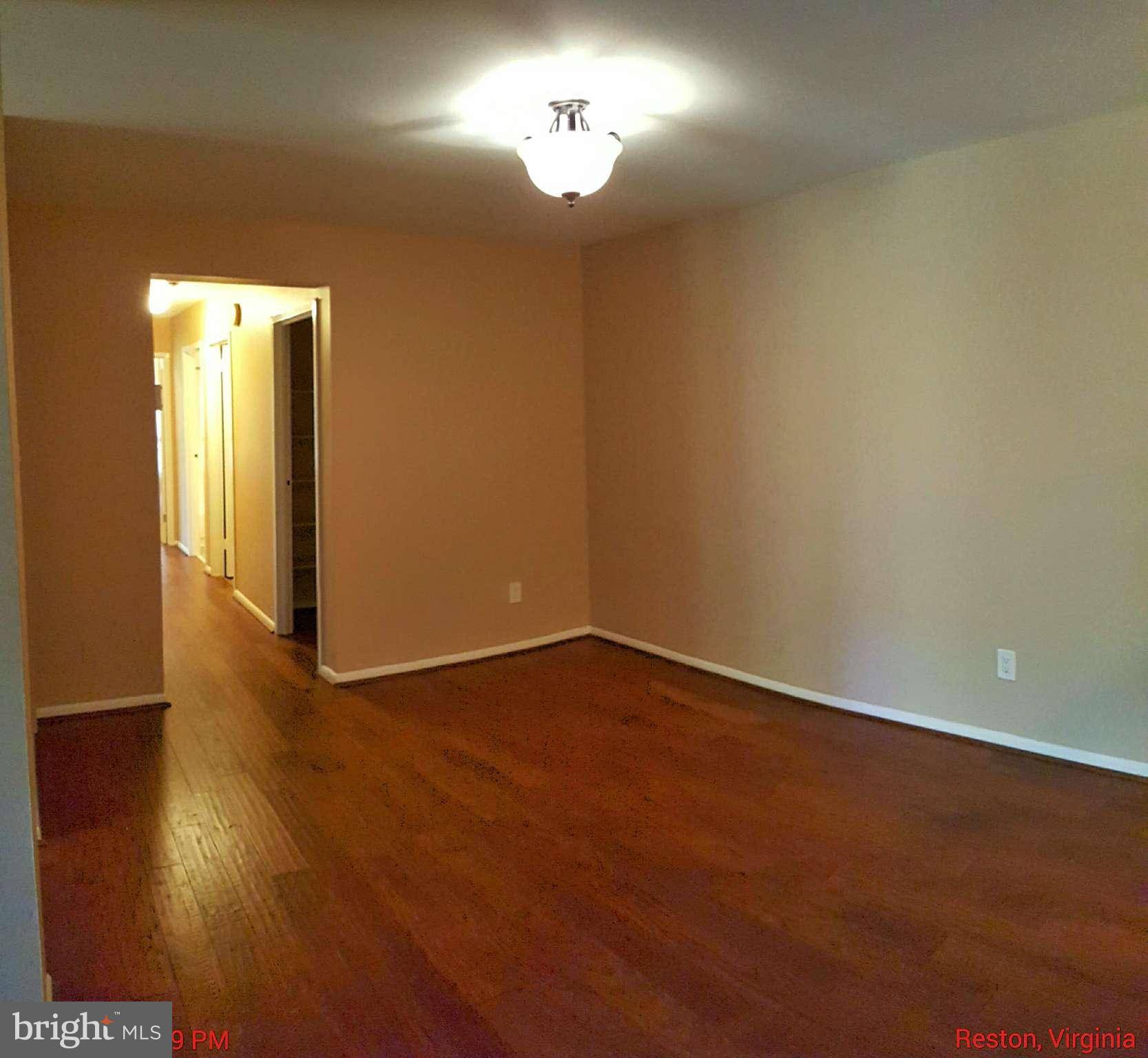 Reston, VA 20190,11216 CHESTNUT GROVE SQ #117