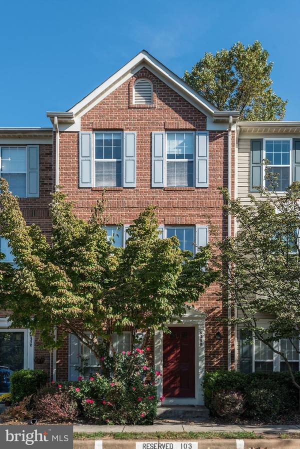 4368 SUTLER HILL SQ, Fairfax, VA 22033