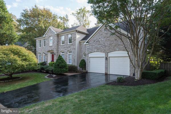 8004 HEDGEWOOD CT, Fairfax Station, VA 22039