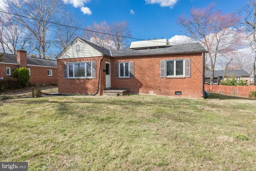 1864 KIRBY RD, Mclean, VA 22101