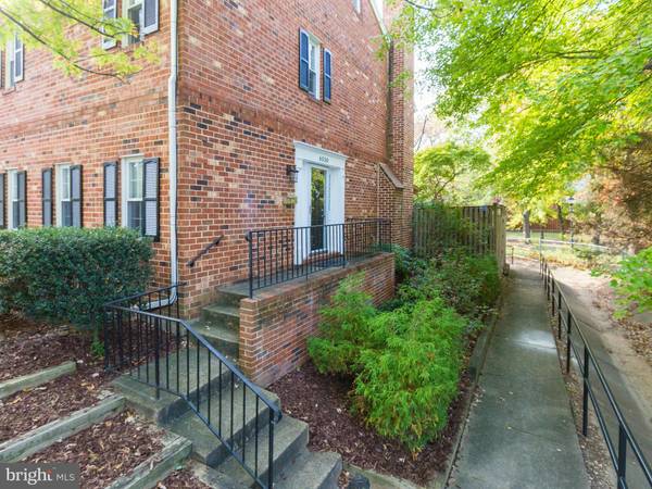 6550 GILDAR ST, Alexandria, VA 22310