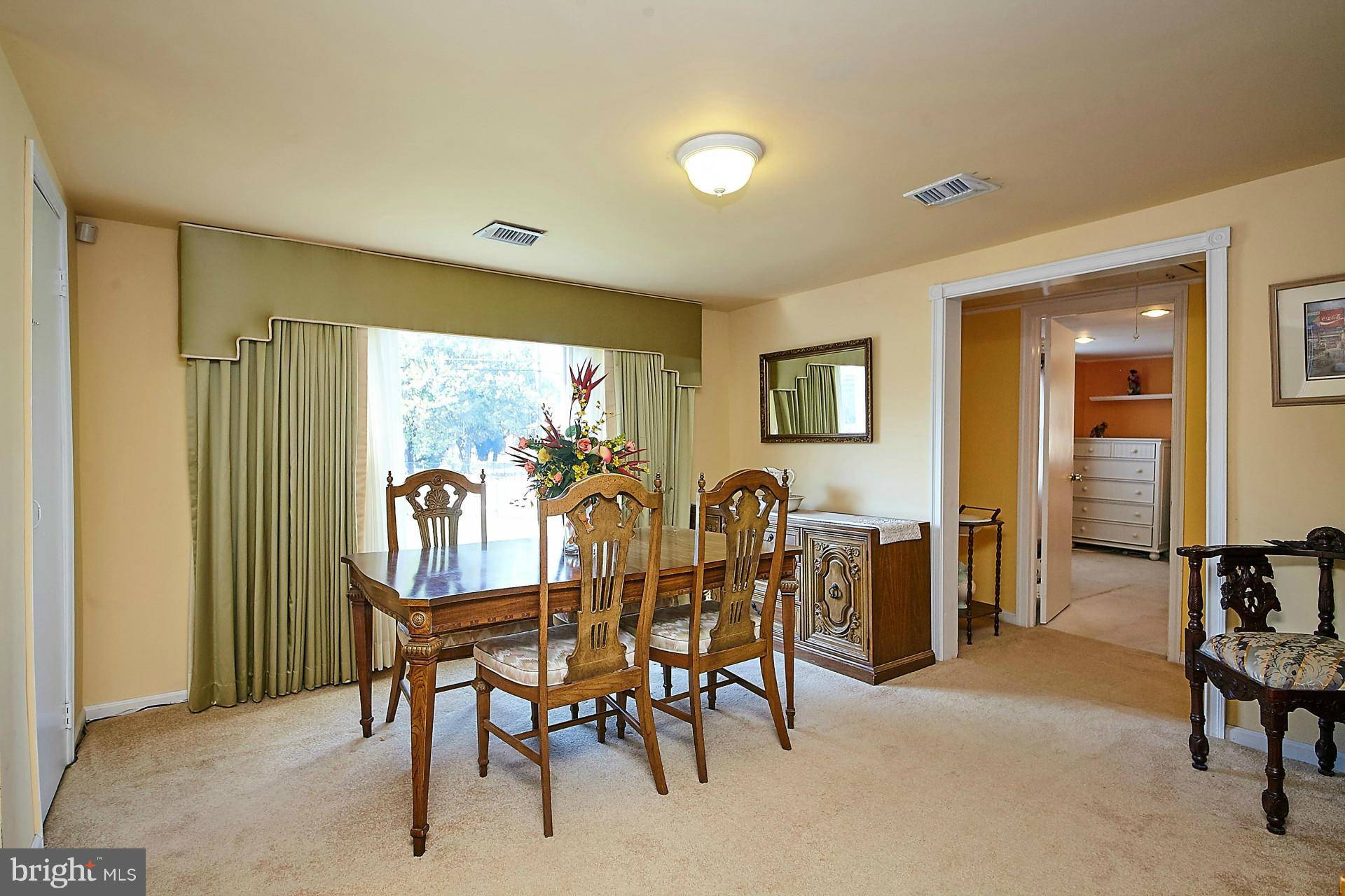 Falls Church, VA 22041,3605 LACY BLVD