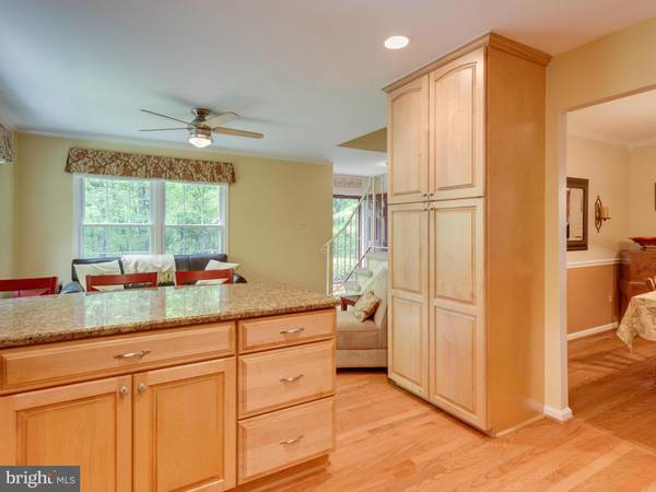 Springfield, VA 22153,7400 FOREST HUNT CT