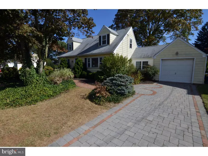 262 REGINA AVE, Hamilton, NJ 08619