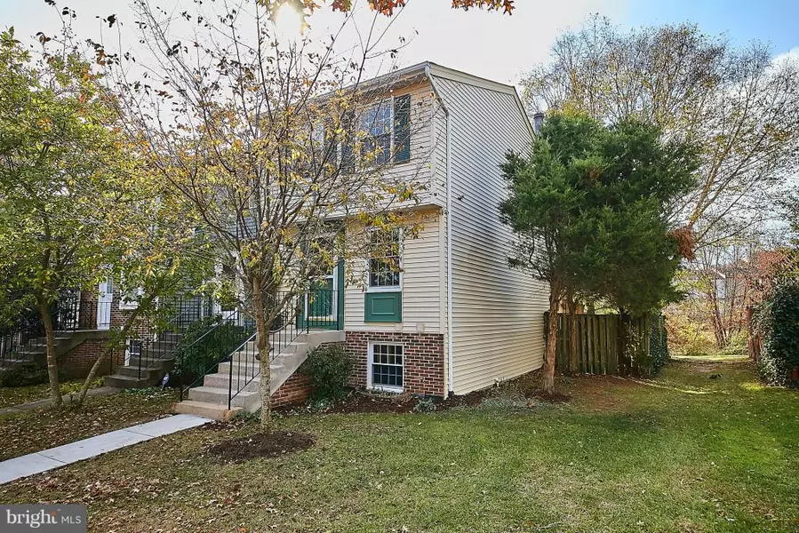 5888 CLARENDON SPRINGS PL, Centreville, VA 20121