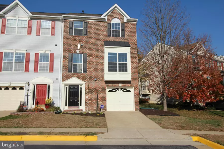 5227 BALLYCASTLE CIR, Alexandria, VA 22315