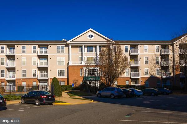 7000 FALLS REACH DR #203, Falls Church, VA 22043