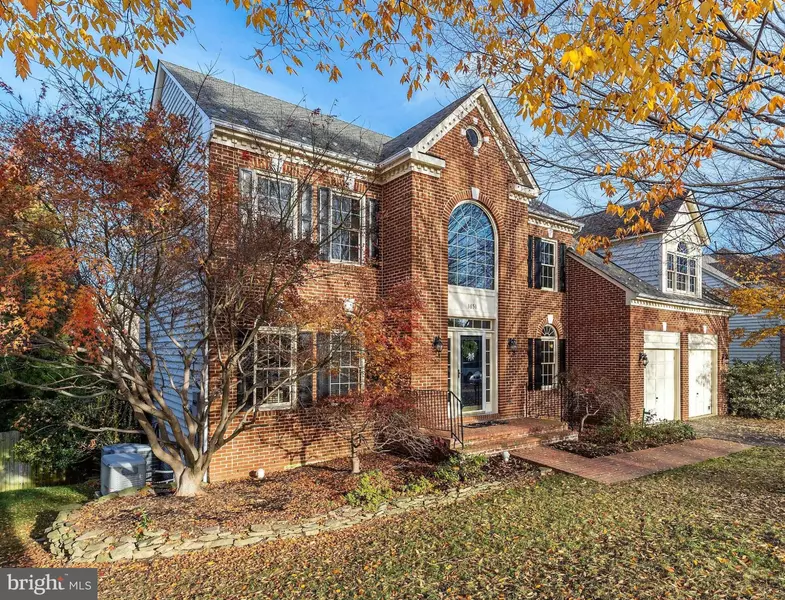 3851 BARCROFT LN, Alexandria, VA 22312