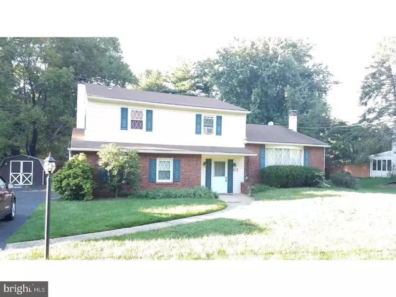 595 ELM AVE, Holland, PA 18966