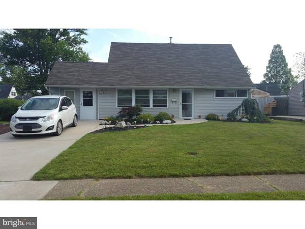 30 MISTY PINE RD, Levittown, PA 19056