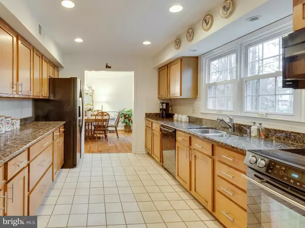 Fairfax, VA 22030,12909 CHALKSTONE CT