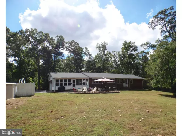 Elmer, NJ 08318,84 OAKLAND DR