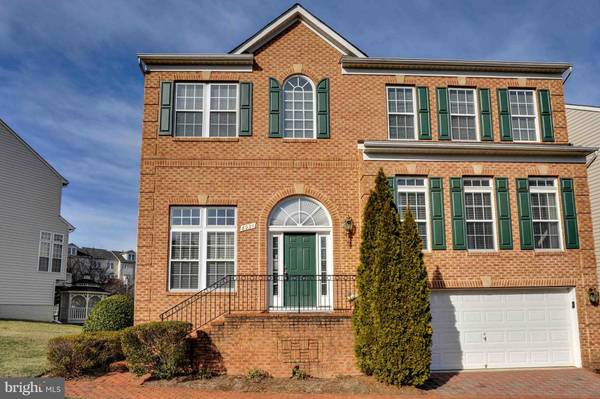 6934 INLET COVE DR, Fort Belvoir, VA 22060