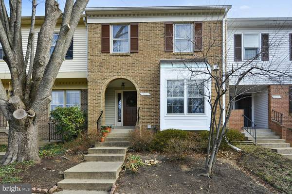 5933 AMBASSADOR WAY, Alexandria, VA 22310