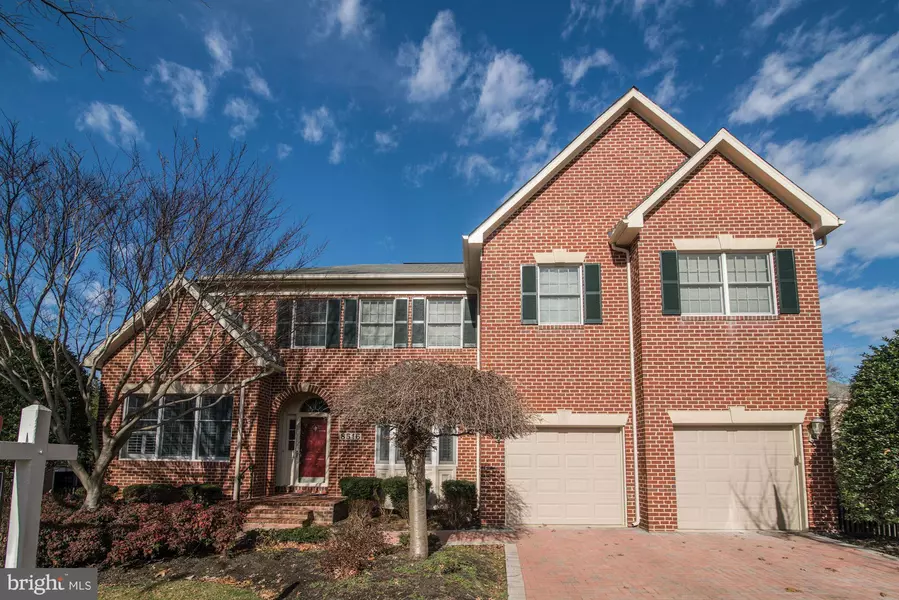 8516 ASHGROVE PLANTATION CIR, Vienna, VA 22182