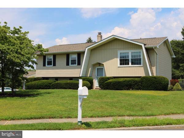 5035 PINE GROVE CIR, Allentown, PA 18106