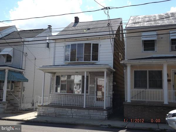 38 N NICHOLAS ST, Saint Clair, PA 17970