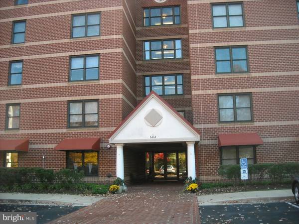 602 MCKINSEY PARK DR #306, Severna Park, MD 21146