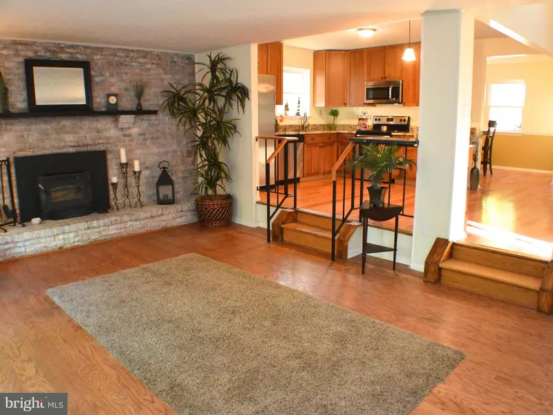 1043 OMAR DR, Crownsville, MD 21032