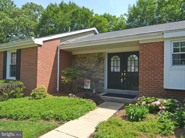 866 WOODMONT RD, Annapolis, MD 21401