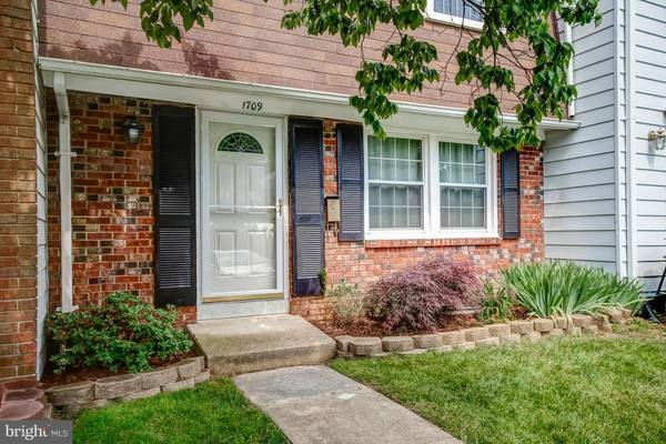 1709 WALLEYE DR #240, Crofton, MD 21114