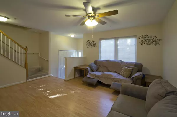 Pasadena, MD 21122,7906 DELLA ROSA CT