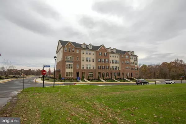 8002 ORCHARD GROVE RD #820, Odenton, MD 21113