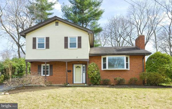 7 BRISTOL CIR, Annapolis, MD 21401