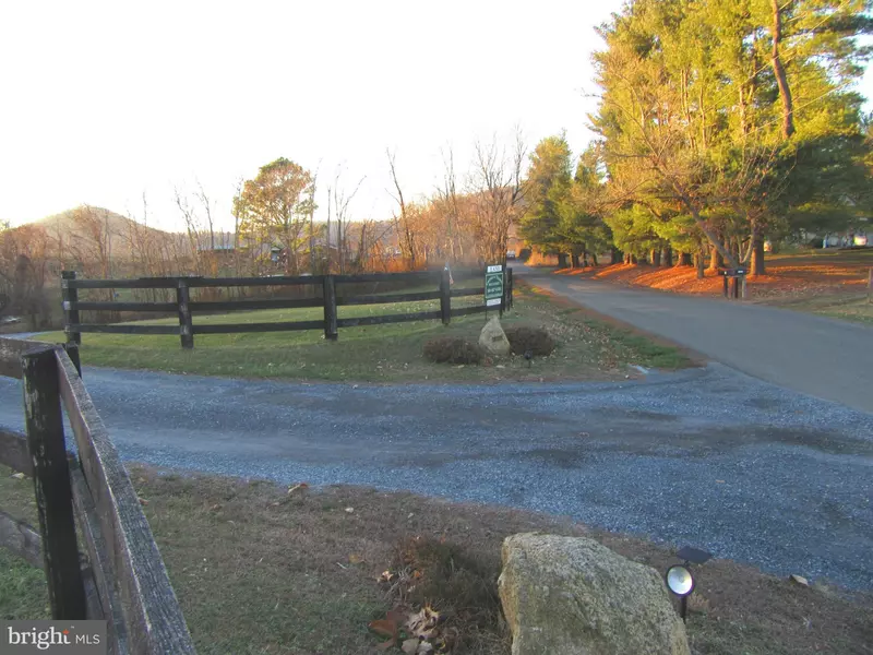 HUME RD, Hume, VA 22639