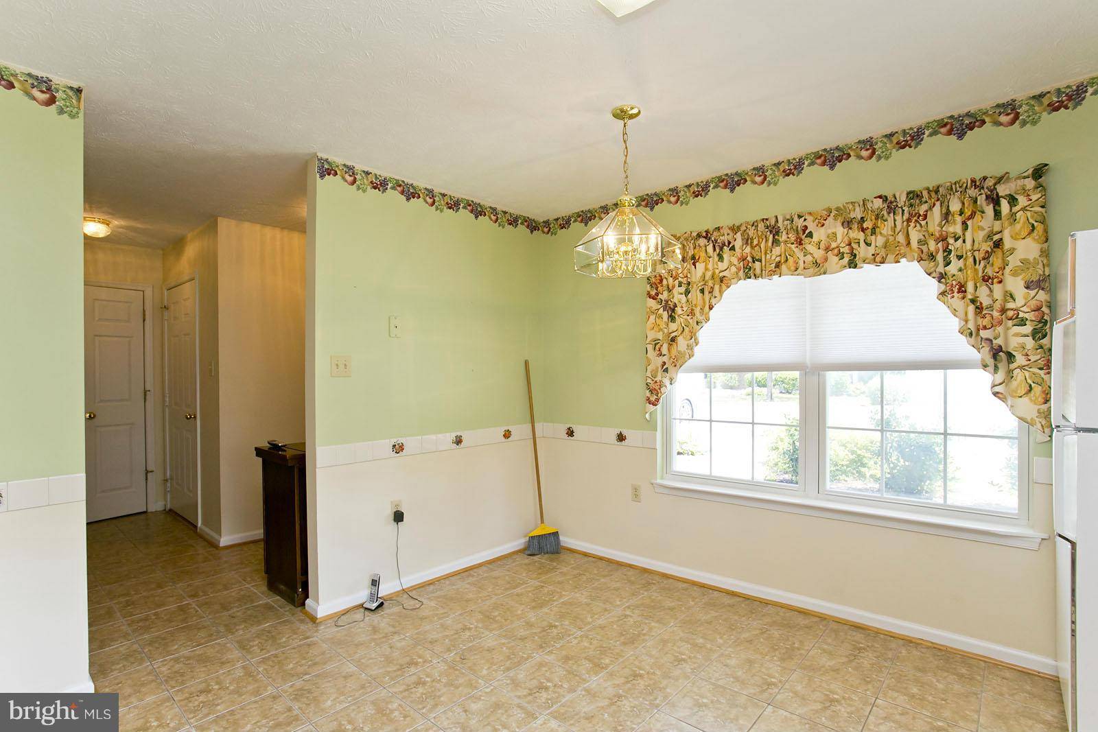 Winchester, VA 22602,206 CRESTWOOD LN