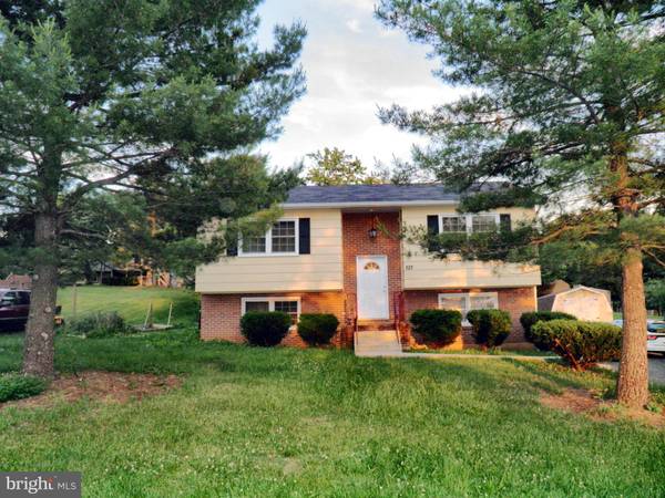 121 WOODSIDE CIR, Stephens City, VA 22655