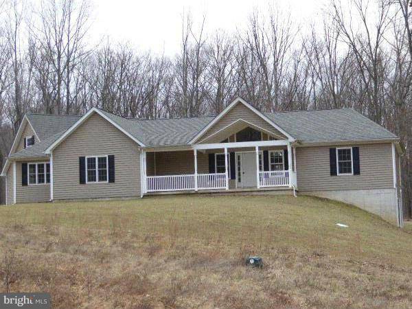 400 HUNTERS RD, Gore, VA 22637