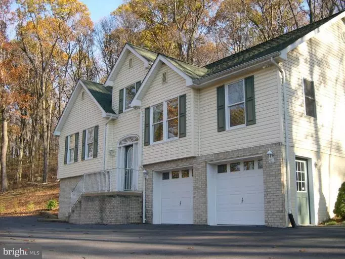 447 WHISPERING KNOLLS DR, Winchester, VA 22603