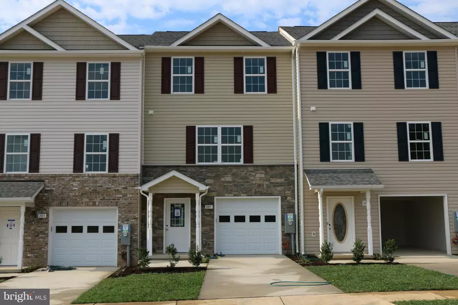 205 SAGE CIR, Winchester, VA 22603