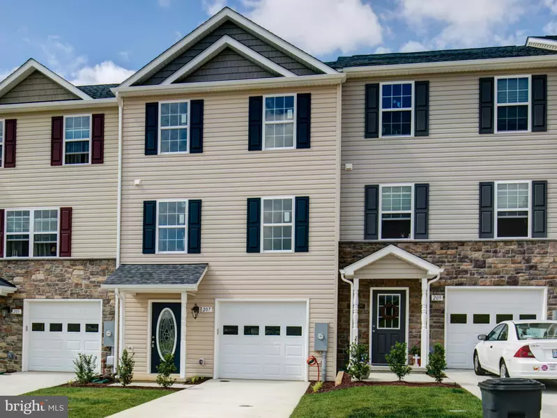 207 SAGE CIR, Winchester, VA 22603