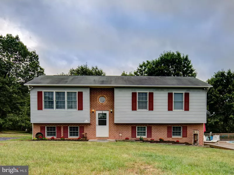 215 BRIMSTONE LN, Winchester, VA 22602