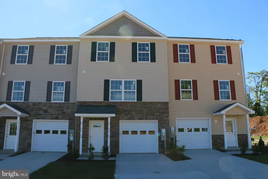 211 SAGE CIR, Winchester, VA 22603