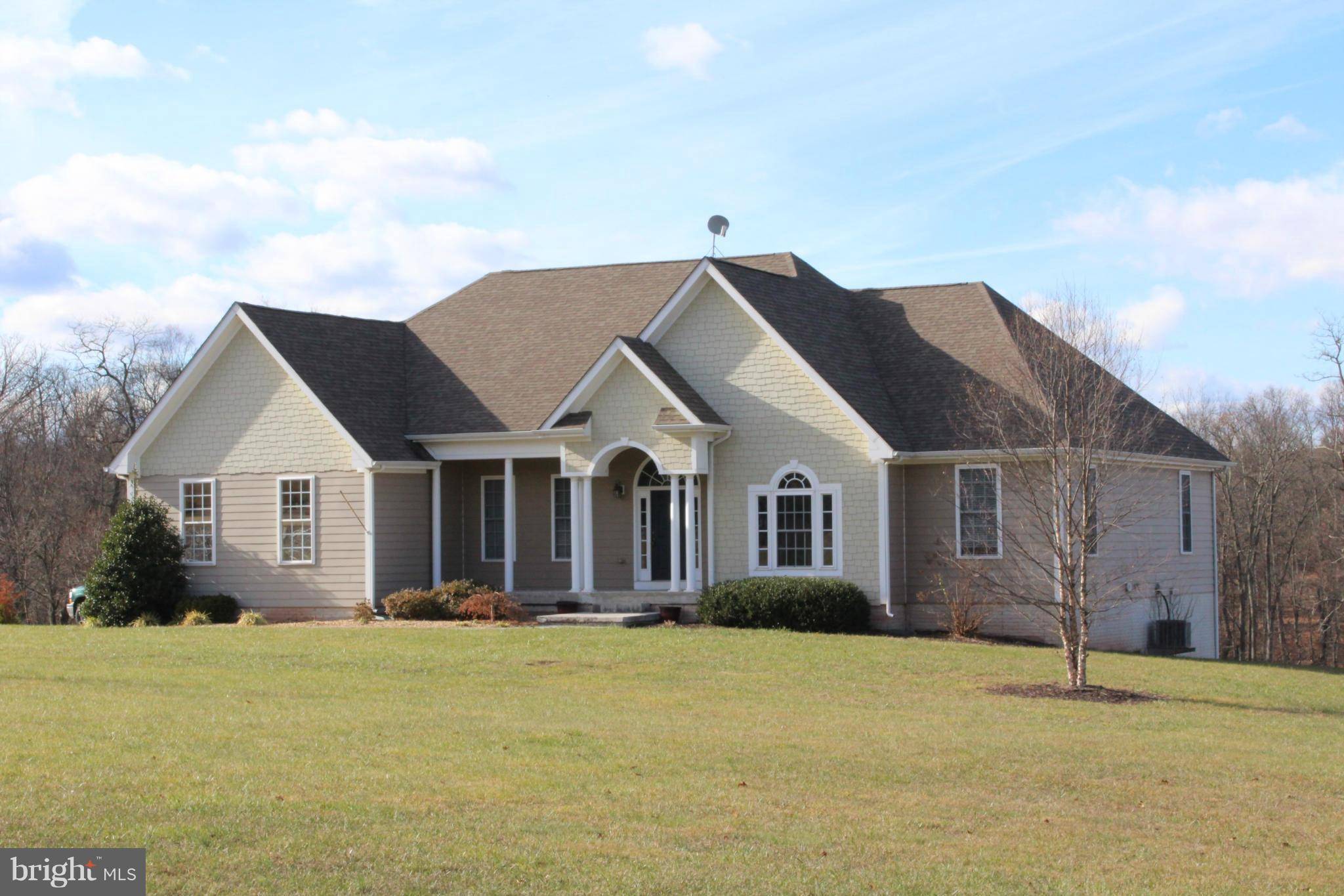 592 HARRY HIETT LN, Gore, VA 22637