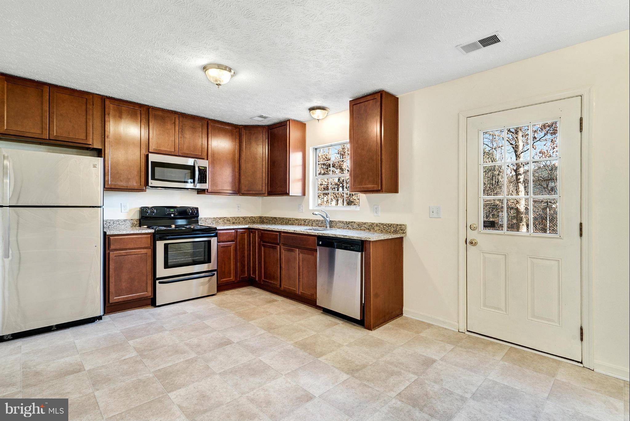 Stephens City, VA 22655,301 BUCKINGHAM DR