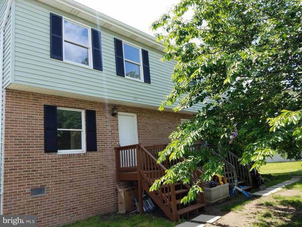 111 POCONO PL, Stephens City, VA 22655