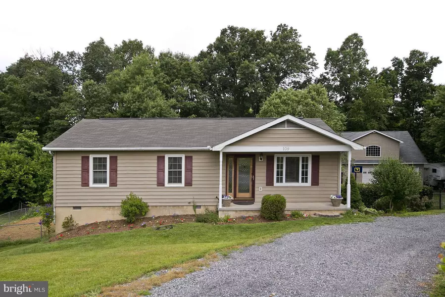 109 UMPIRE LN, Winchester, VA 22602