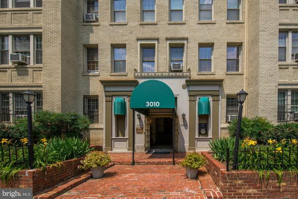 3010 WISCONSIN AVE NW #111, Washington, DC 20016