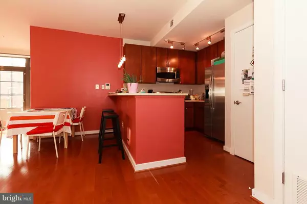 Washington, DC 20009,2412 17TH ST NW #204