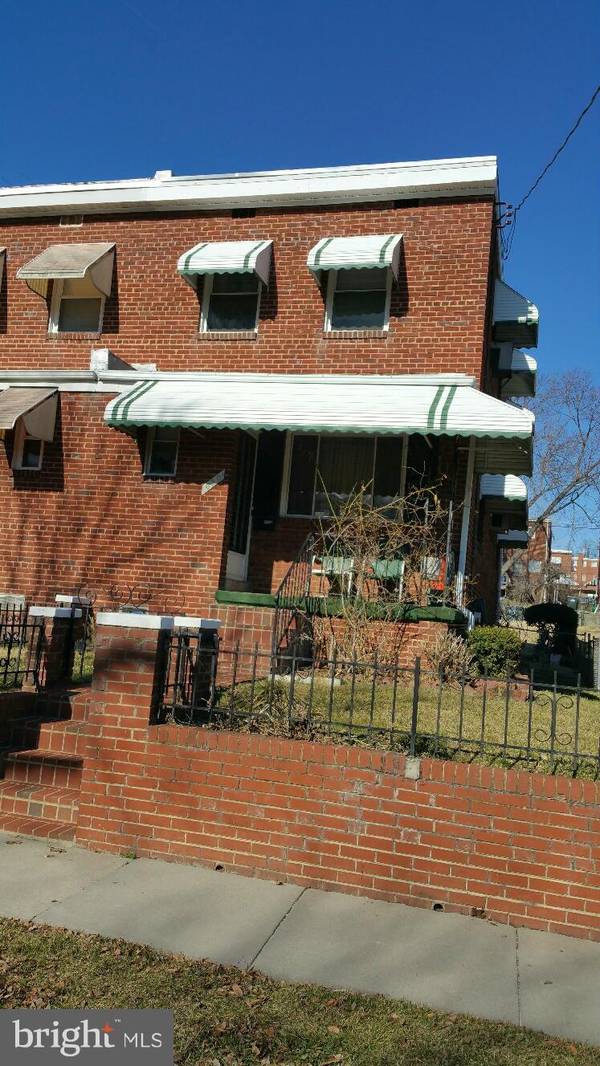 630 NICHOLSON ST NE, Washington, DC 20011